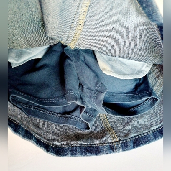 Est 1989 2T denim skirt with built in shorts - Picture 3 of 5